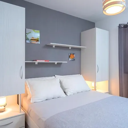 Konukevi Beleca Hvar Town